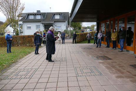 Gräbersegnung auf dem Friedhof in Naumburg